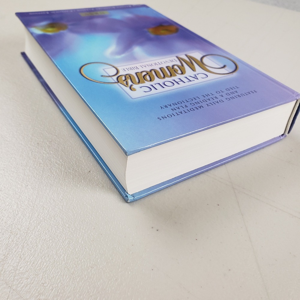 Catholic Womens Devotional Bible NRSV Hardcover Zondervan 2000 Catholic Edition - Picture 4 of 11